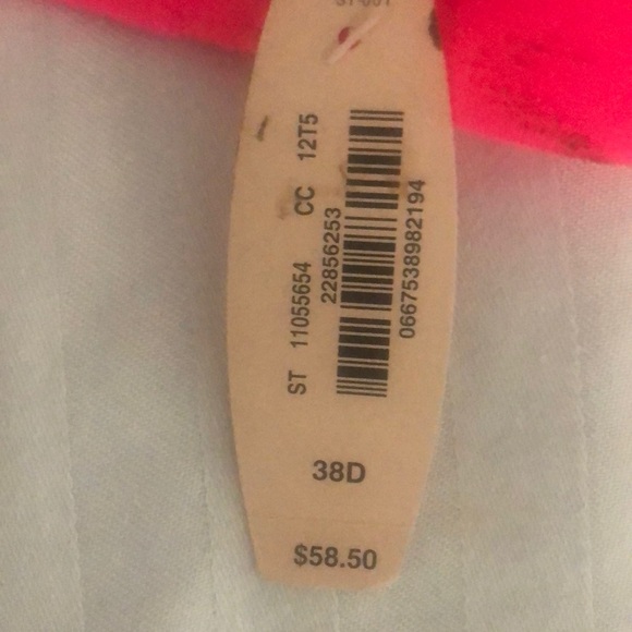 New Hot pink Victoria Secrets bra with tags-38D - Picture 4 of 4